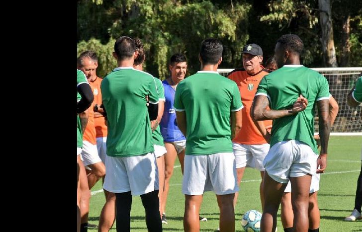 Falcioni hace uso de todas las variantes que tiene a disposición.