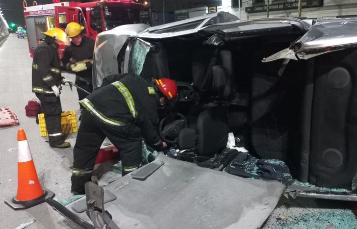 Participó una dotación y seis bomberos de Lomas.