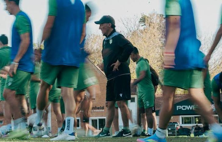 Pedro Troglio, entonado tras el 2-0 de Banfield: Sueño ir a una copa internacional.