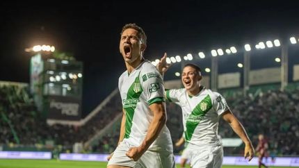 ¿Seguirá en Banfield? El delantero Juan Bisanz se encuentra entrenando con la reserva del taladro. ¿Seguirá en Banfield? El delantero Juan Bisanz se encuentra entrenando con la reserva del taladro.