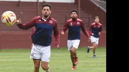 Los dos trabajaron de manera diferenciada y no están confirmadas para este sábado.