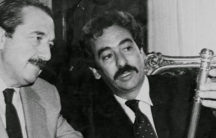 El platero lomense y Alfonsín, en el regreso de la democracia.
