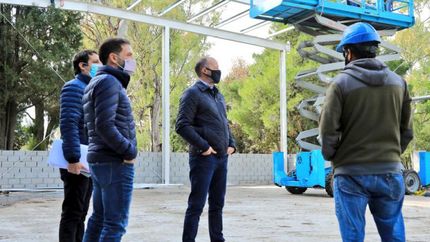 Insaurralde recorrió los trabajos en el predio.