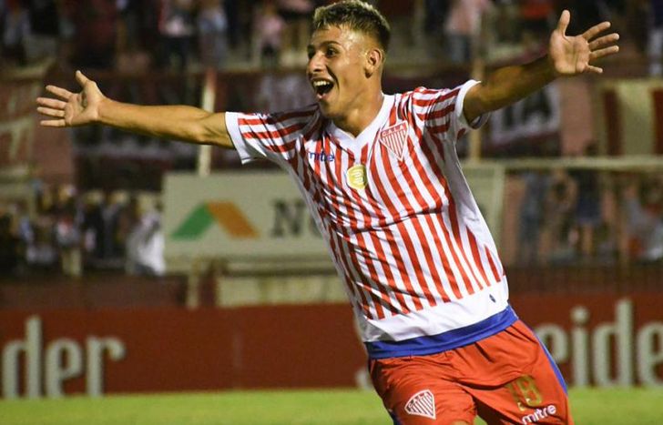 Diego Barros anotó uno de los tres goles del triunfo de Los Andes.
