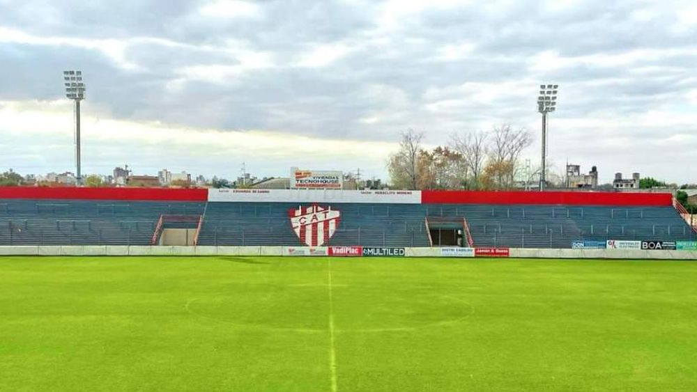 Así luce la Tribuna Denis.