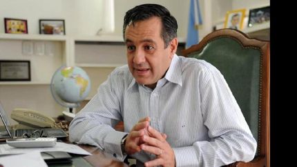 El Gobierno comparó a los docentes con los tira piedras