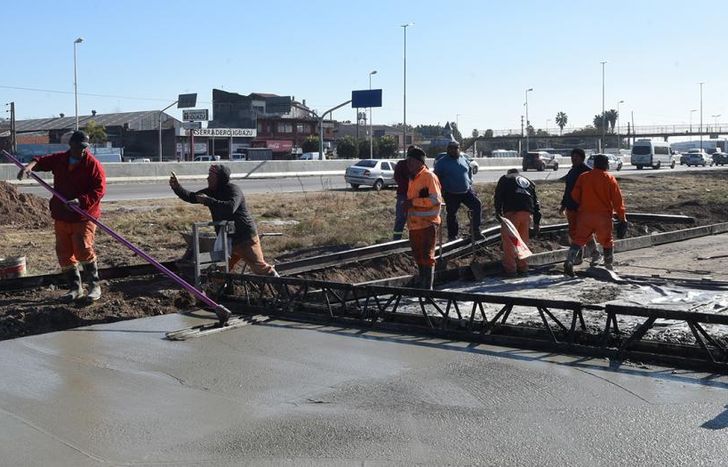 Trabajos en el cruce con la Avenida Juan XXIII.