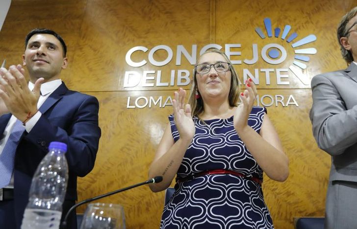 Marina Lesci, en la apertura de sesiones del Concejo Deliberante de Lomas.