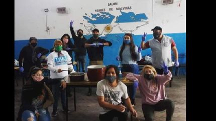 Todo el equipo de voluntarios preparados para la gran jornada.