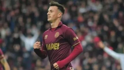 Lotti ya convirtió con la camiseta del Granate. Lotti ya convirtió con la camiseta del Granate.
