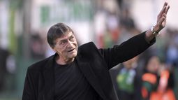 Julio César Falcioni se mostró optimista pese a la caída de Banfield ante San Lorenzo.
