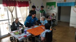 Estudiantes de la secundaria de Banfield compartieron un desayuno, charlas y actividades.