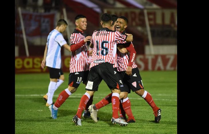 Los Andes fue mucho para el débil Argentino de Quilmes.