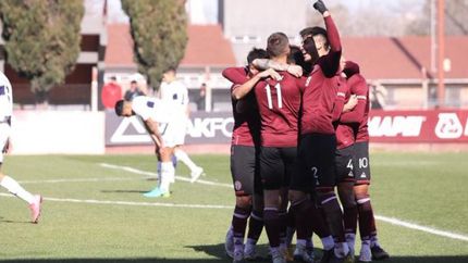 El Granate se rehabilitó con una goleada al Lobo. El Granate se rehabilitó con una goleada al Lobo.