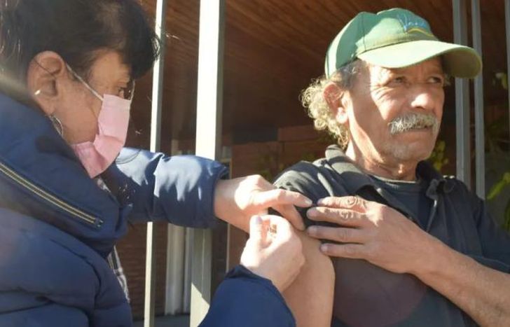 Hubo un operativo puerta a puerta en Centenario.