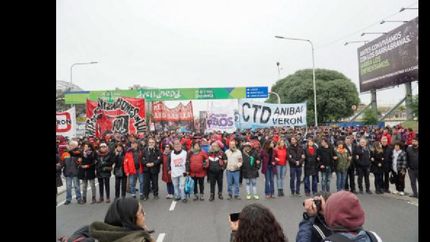 familiares de kosteki y santillan volvieron a reclamar juicio y castigo a los responsables politicos de la masacre de avellaneda