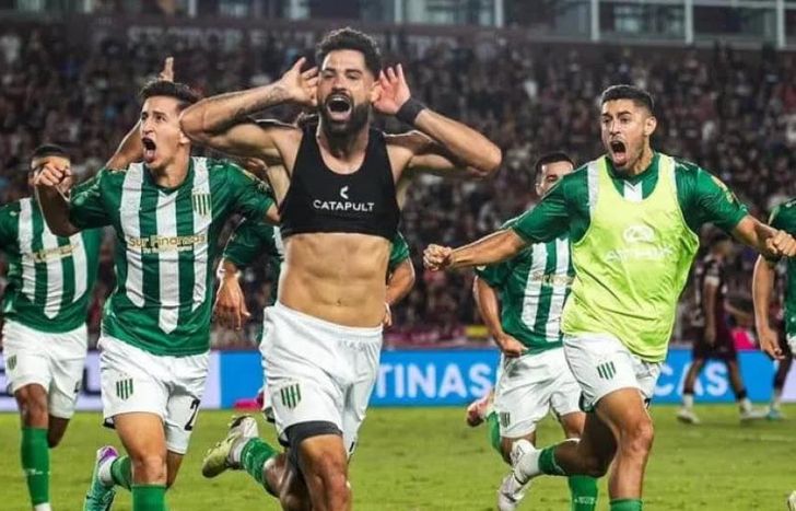 Milton Giménez, en el último Lanús - Banfield en La Fortaleza.