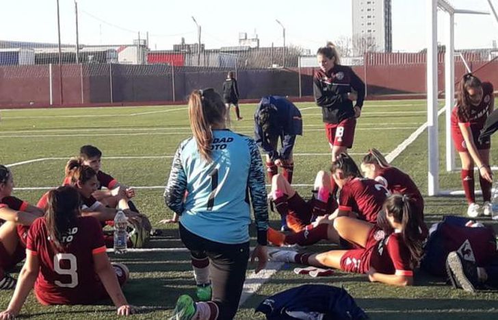 Las chicas entraron en la recta final de la preparación.
