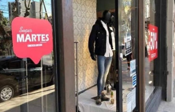 fueron los creadores de los super martes en echeverría para reactivar las ventas.