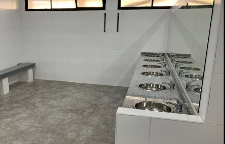 Los vestuarios desde hace tiempo necesitaban una renovación.