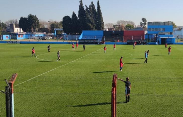 El Tricolor se quedó con el partido de puesta a punto ante el equipo de Floresta.