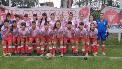 Las chicas está listas para el debut. Las chicas está listas para el debut.