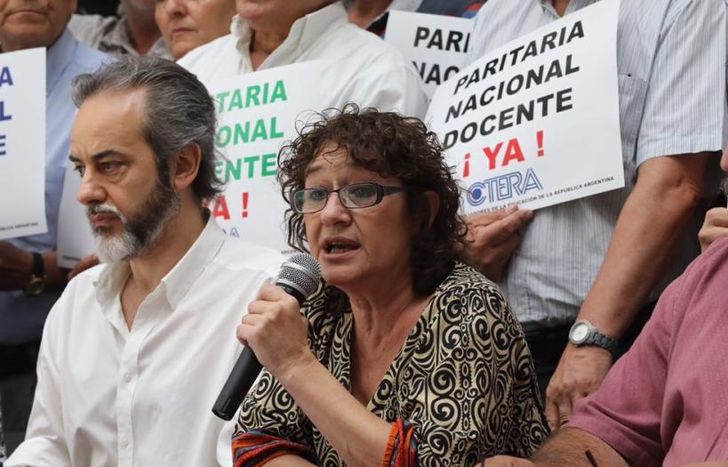 La convocatoria es para un día después del arranque del ciclo lectivo en varias provincias.