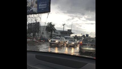 temporal: barrios inundados y calles intransitables en la region