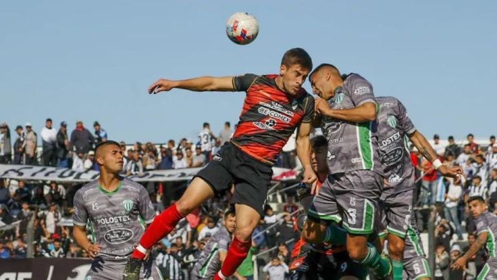 Claypole busca borrar en Campana la última derrota.