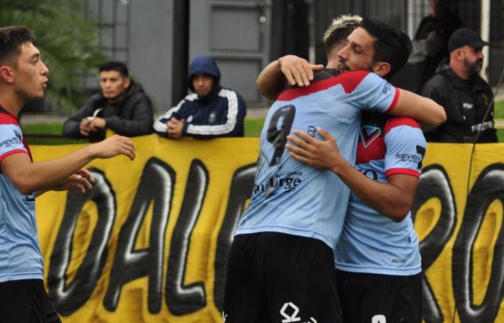 Brown se abrazó a su primer triunfo.