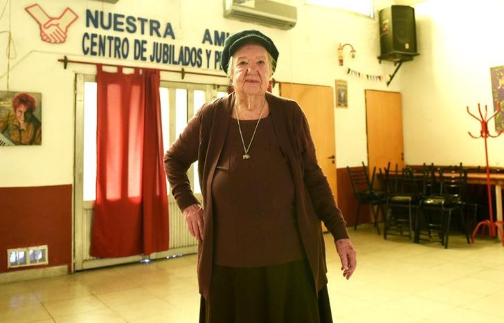 Amalia es una de las fundadoras del Centro de Jubilados Nuestra Amistad. Al día de hoy sigue asistiendo a la institución.