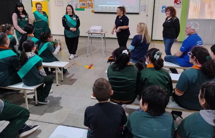 Por segunda vez van a visitar escuelas que trabajan sobre la temática.