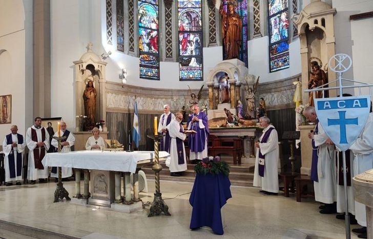 Entre hoy y mañana habrá cuatro misas en la Catedral de Lomas.