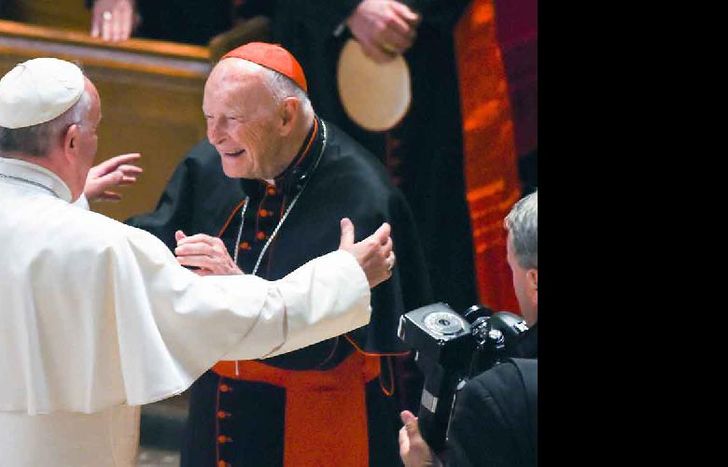 McCarrick no podrá administrar los sacramentos, presentarse o vestir como un sacerdote ni recibir asignación económica.