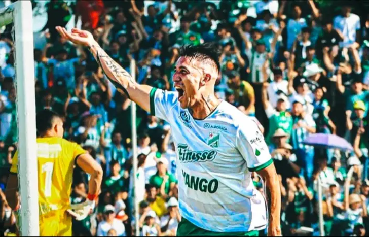 Ricardo Centurión fue ofrecido a Banfield tras jugar en Oriente Petrolero de Bolivia.