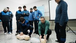 Más de100 alumnos de un colegio de Lomas de Zamora se capacitaron en RCP.