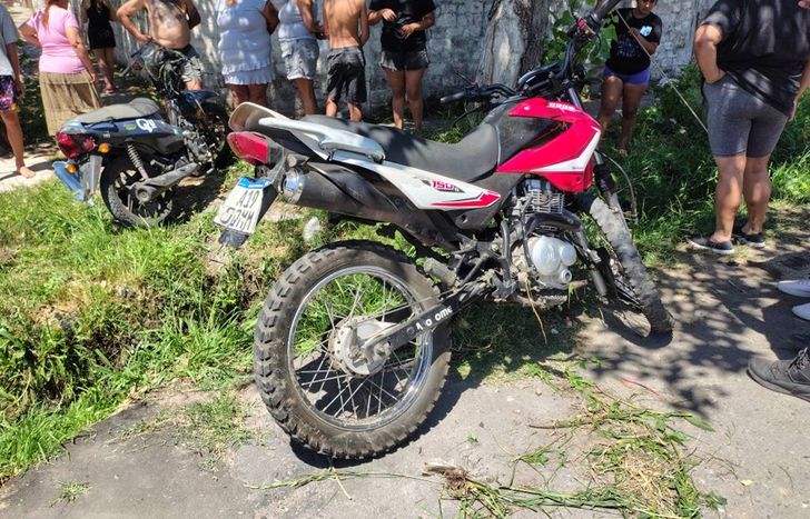 Lomas de Zamora: dos motociclistas heridos tras un violento choque