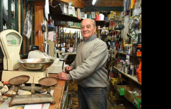 además de clientes, también formó muy buenos amigos.