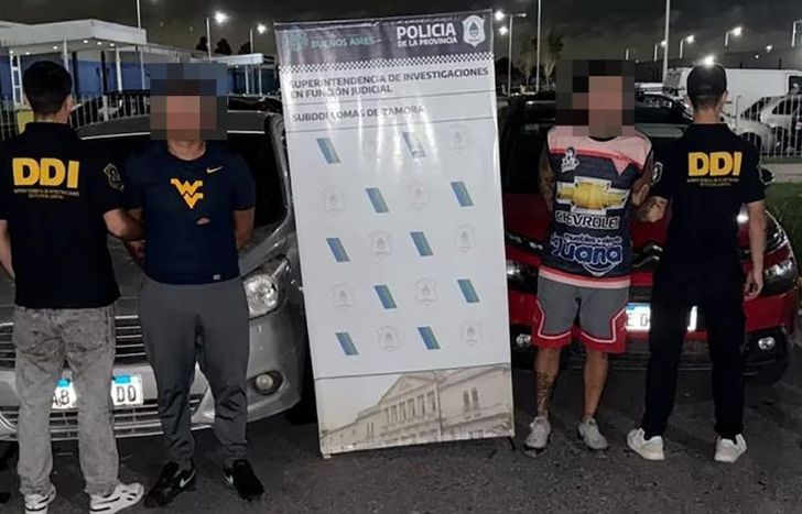 Dos de los tres jóvenes detenidos.