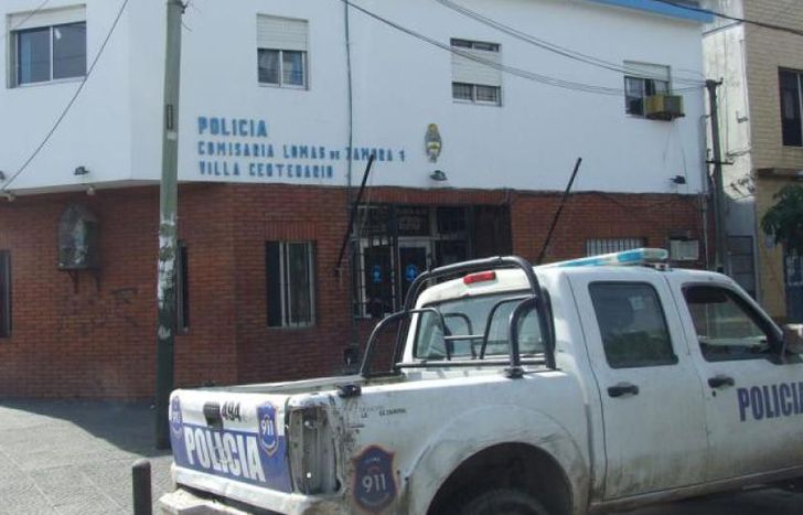 En la detención intervinieron policías de la Comisaría 7ª de Villa Centenario.