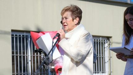 Una mujer con compromiso social. Una mujer con compromiso social.