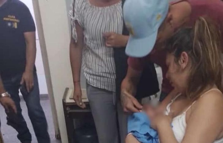 La imágen del reencuentro con su familia.