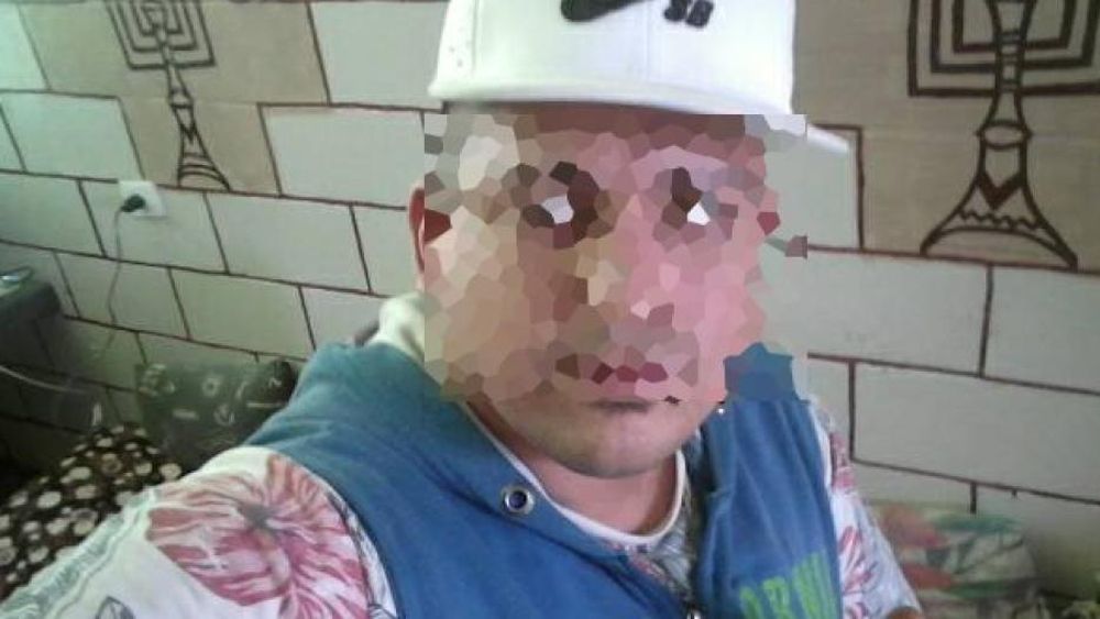 El detenido negó la autoría del hecho y culpó a su pareja.