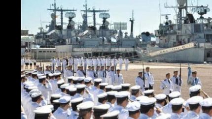 detienen a un integrante de la armada acusado de abusar de su hijastra