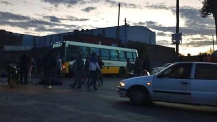 Conmoción en el lugar del accidente.