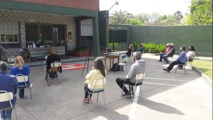 Con barbijos y distanciamiento, así se vivió la misa.