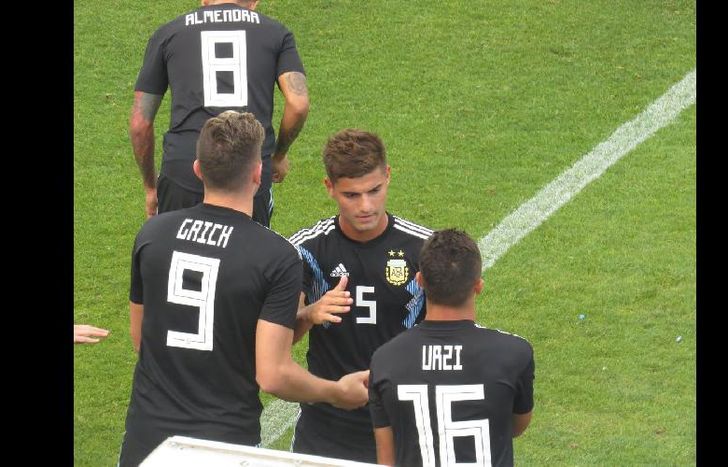 Urzi, delantero de Banfield, ingresó en el segundo tiempo.