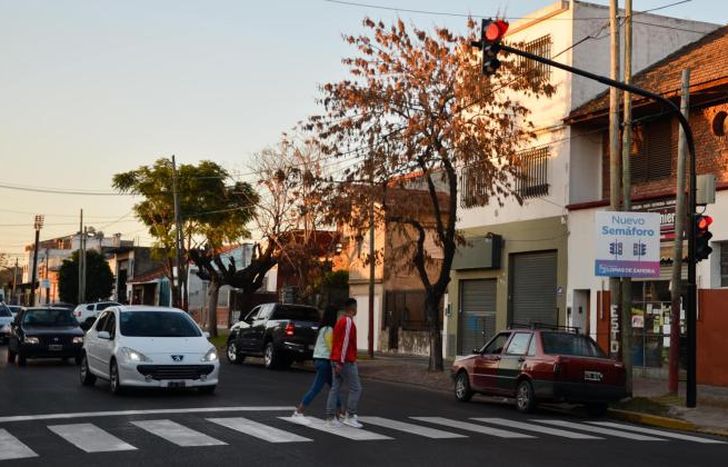 Son varios los cruces que tienen nuevos semáforos.