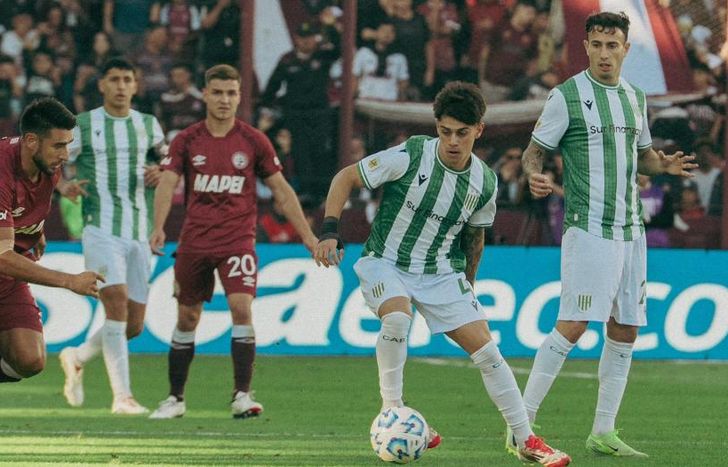 Banfield ante la obligación de sumar.