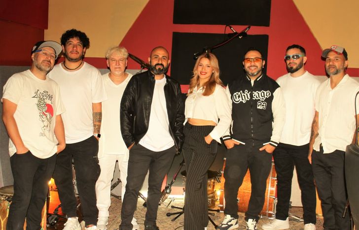 Ron y Velas, listo para festejar sus diez años con un show en el Teatro del Municipio de Lomas de Zamora.